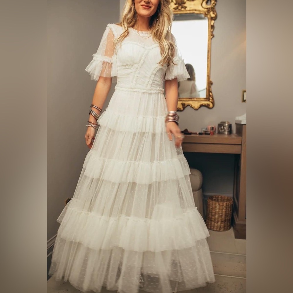 White whimsical tulle dress from ivy city co!